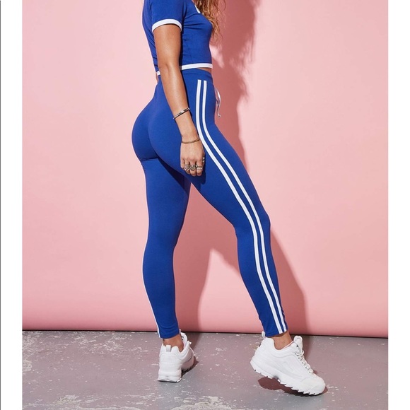 sommer ray in yoga pants